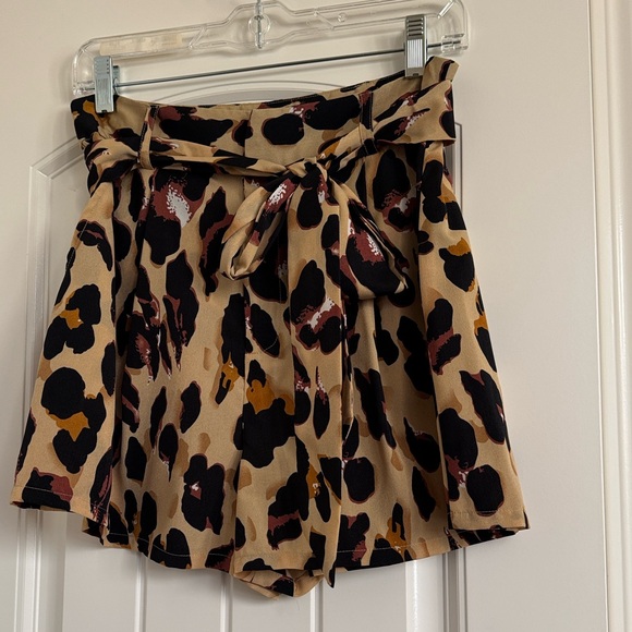 NWOT Jealous Tomato Multicolor Patterned Shorts Size M - Picture 7 of 9